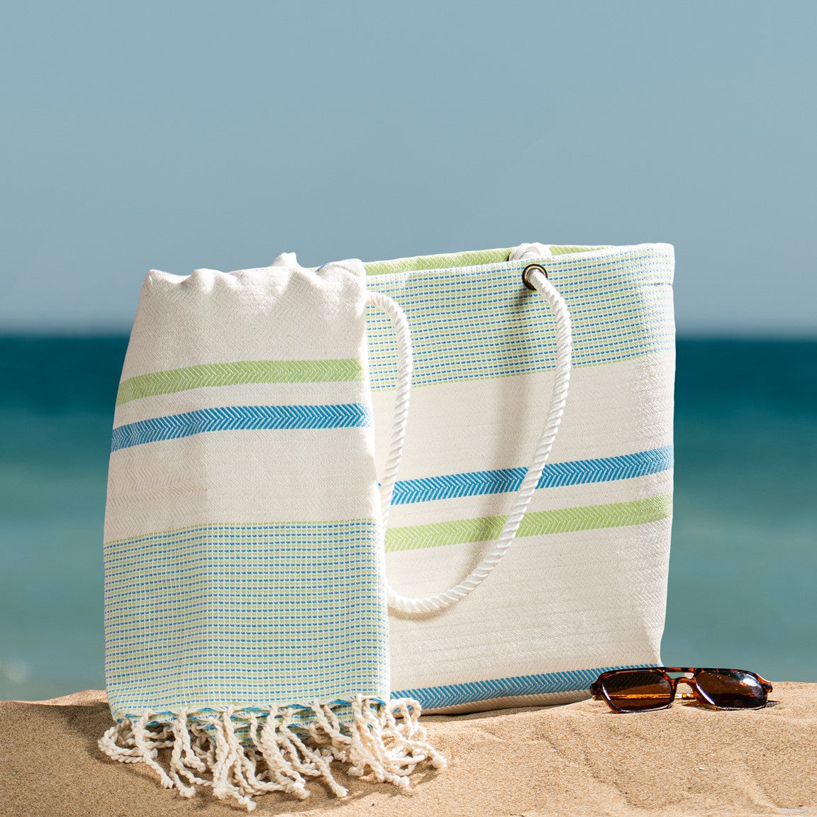 Insulated Beach Bag with Fouta