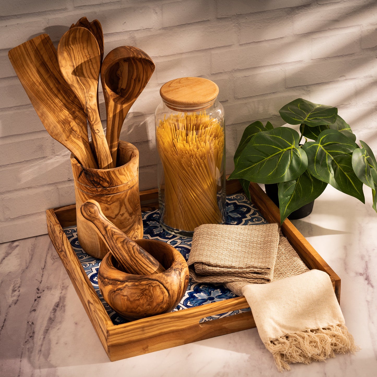 4-Piece Olive Wood and Ceramic Serving Tray