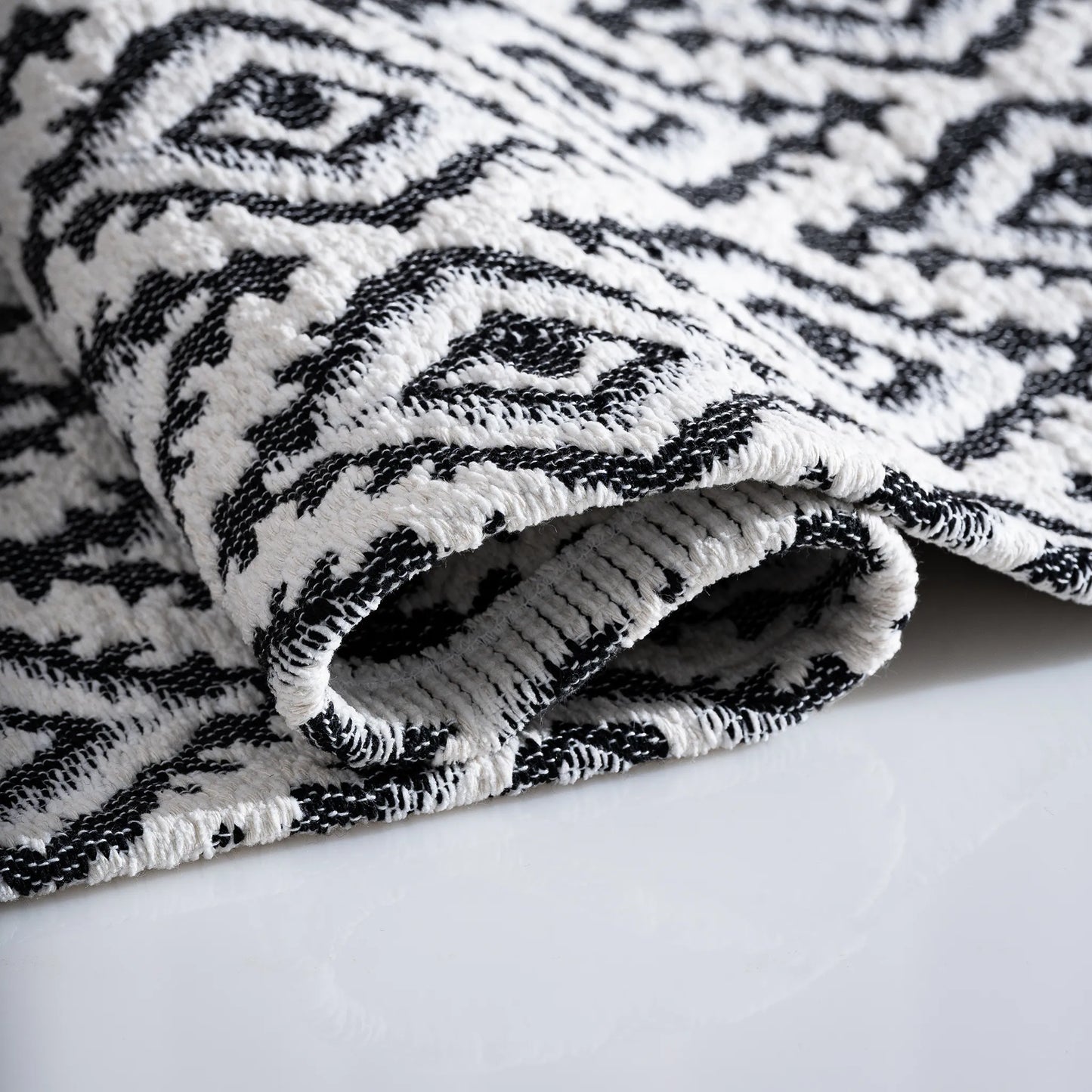 Handmade Kitchen Rug – Premium & High-Quality - modern geometric diamond pattern