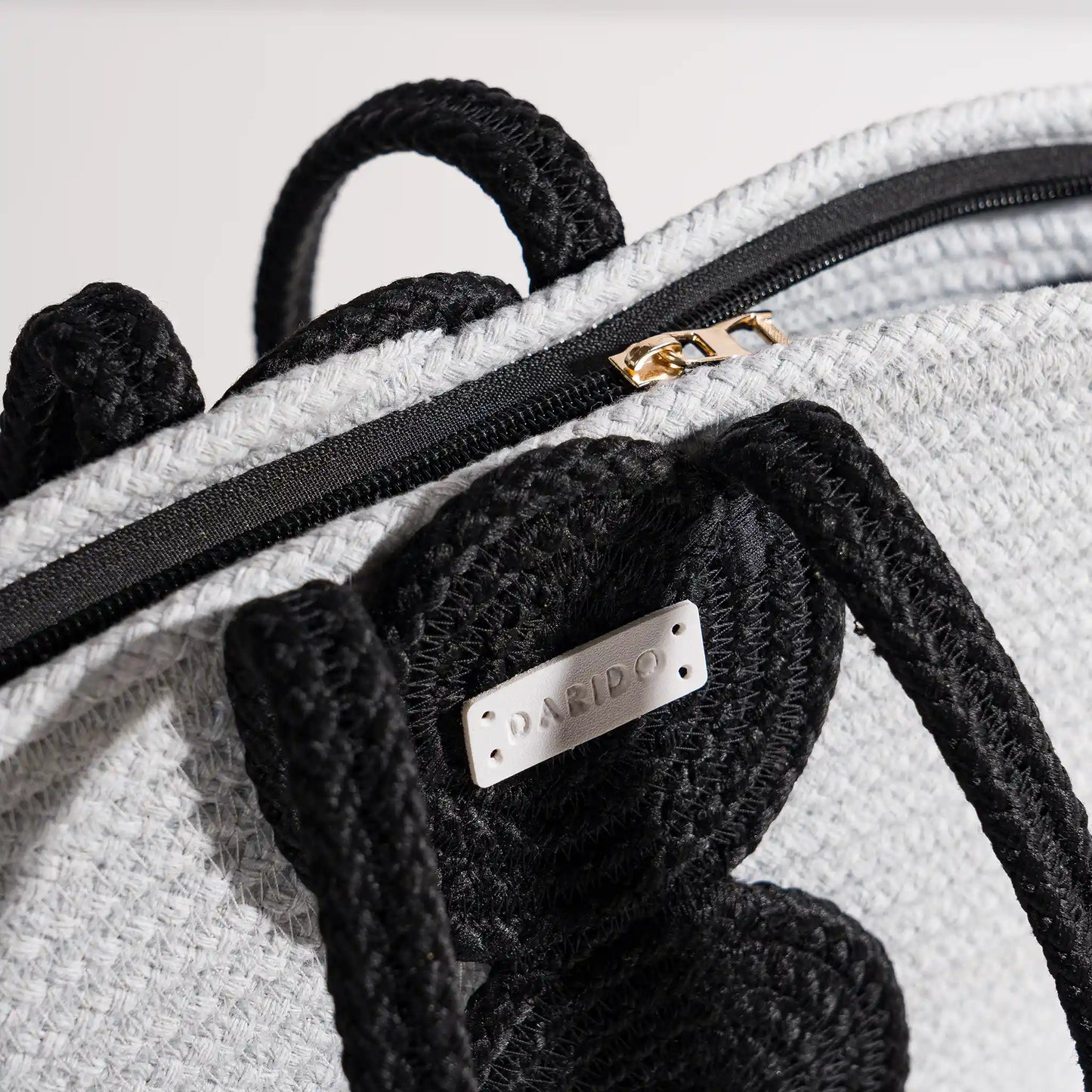 Elegant Handwoven Handbag – Artisanal Braided Design by Darido