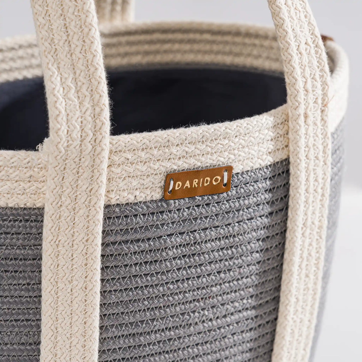 Elegant Handwoven Handbag – Artisanal Braided Design by Darido