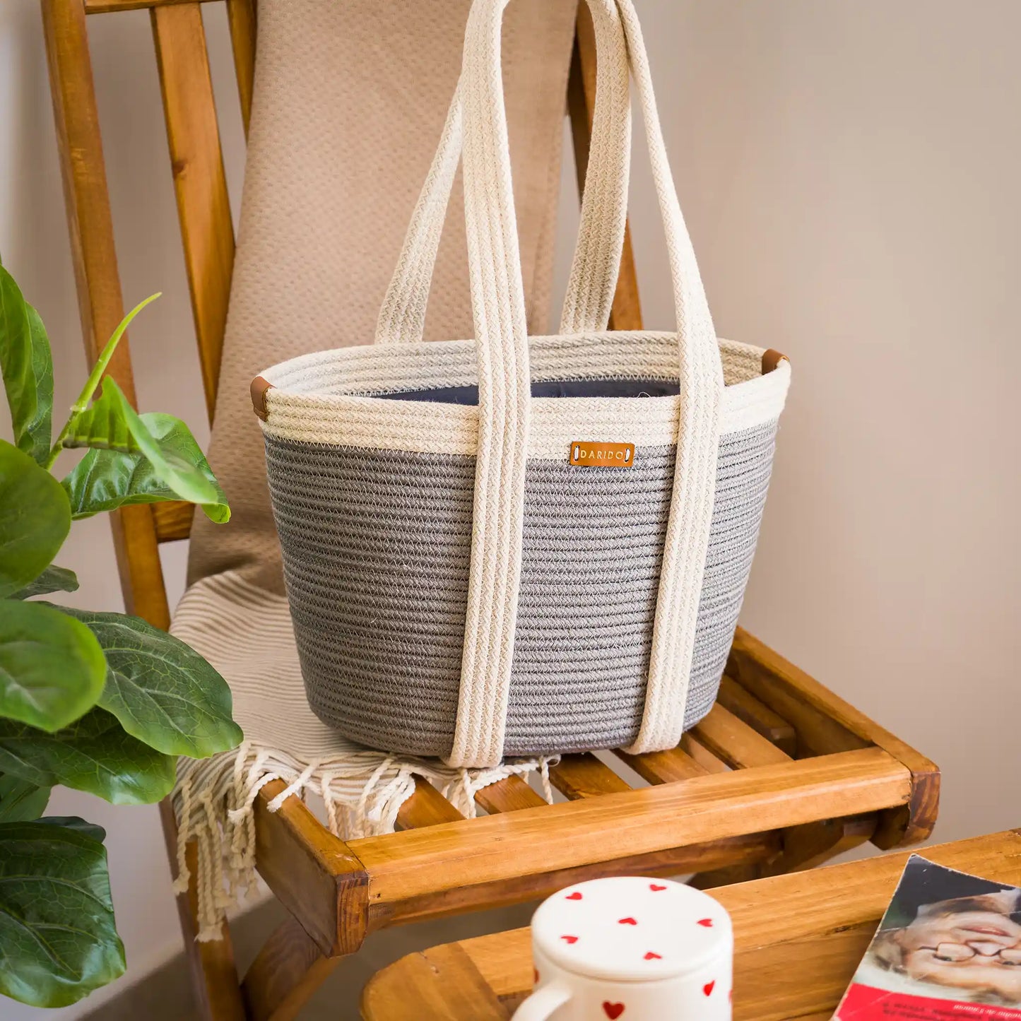 Elegant Handwoven Handbag – Artisanal Braided Design by Darido