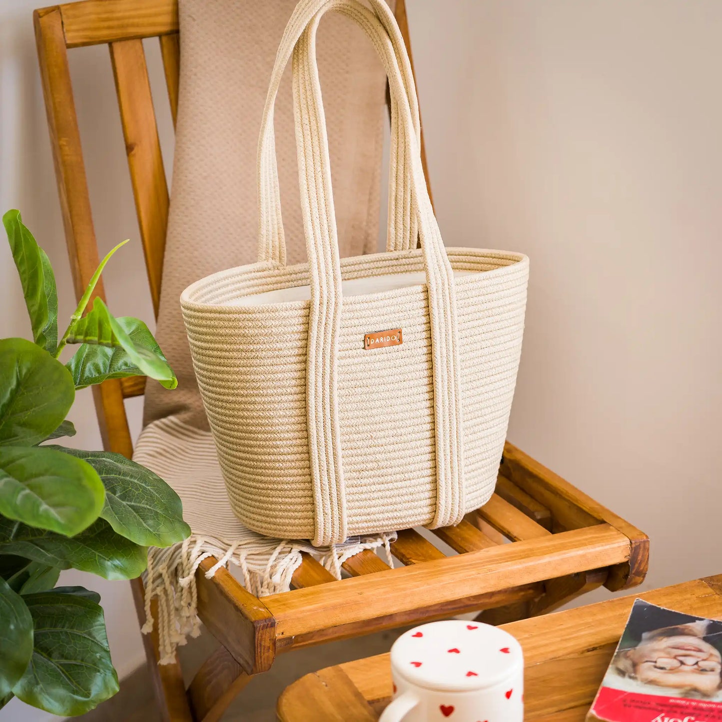 Elegant Handwoven Handbag – Artisanal Braided Design by Darido