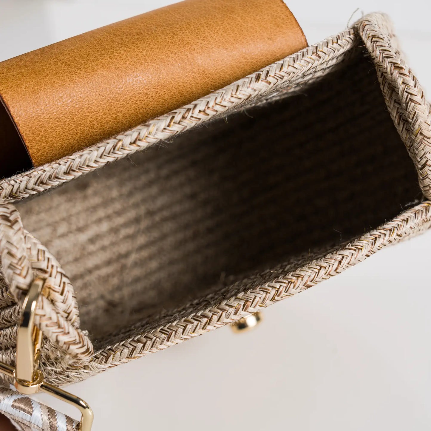 Blana & Amla Round Handbag – Handmade Elegance in Natural Fibers