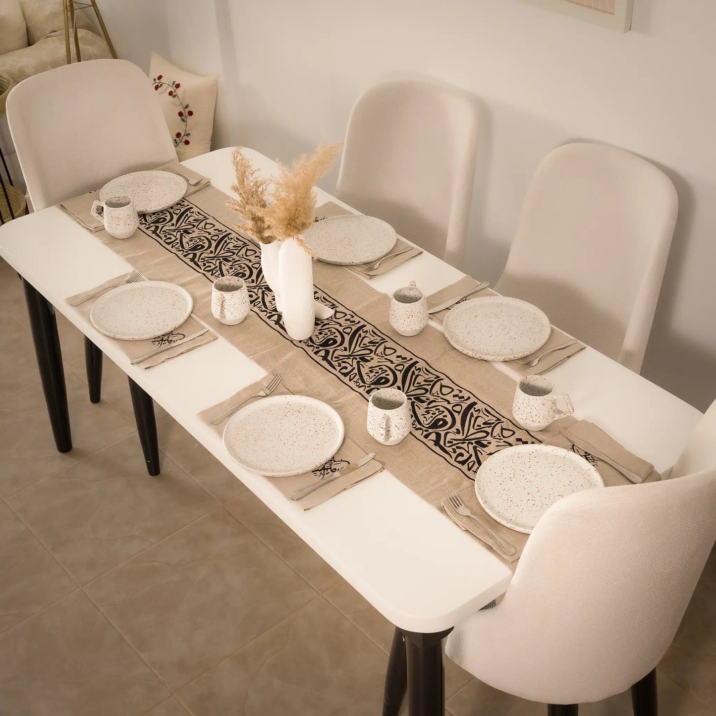 Luxurious Linen Table Runner with Calligraphic Design – Elegance for Every Occasion