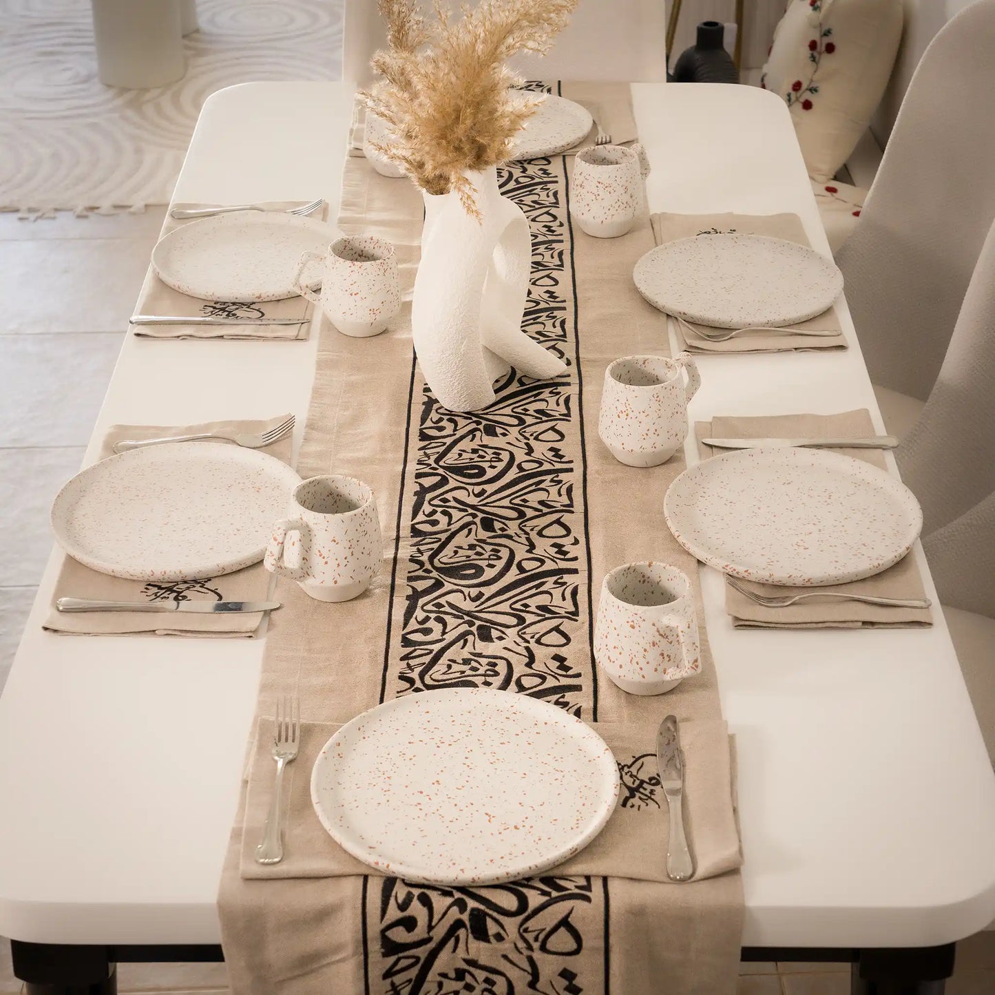 Luxurious Linen Table Runner with Calligraphic Design – Elegance for Every Occasion