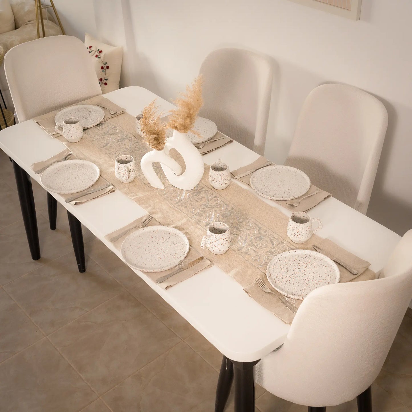 Luxurious Linen Table Runner with Calligraphic Design – Elegance for Every Occasion