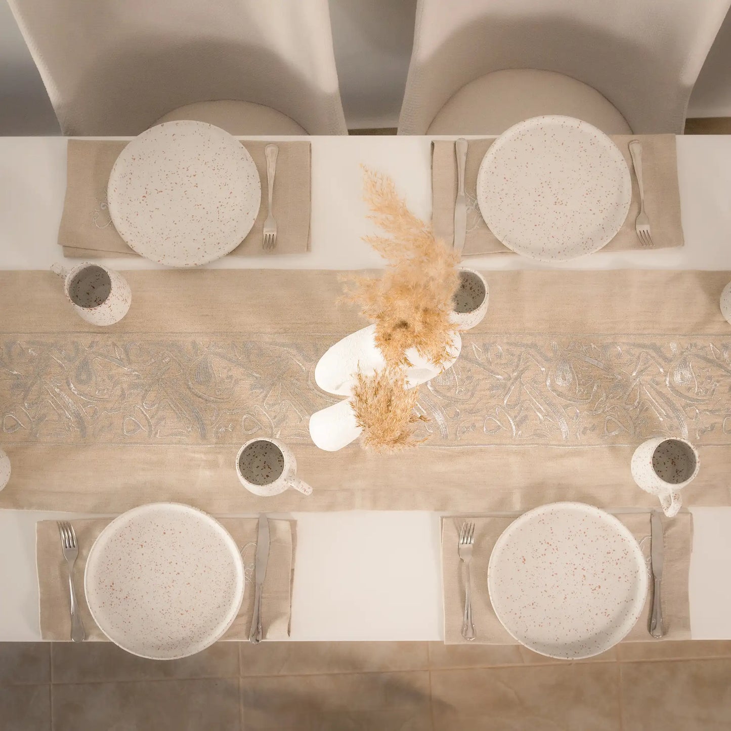 Luxurious Linen Table Runner with Calligraphic Design – Elegance for Every Occasion