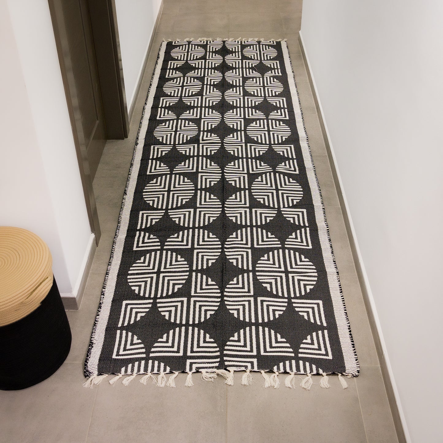 Durable Runner Rug Lozana | 3m x 1m Hallway Carpet