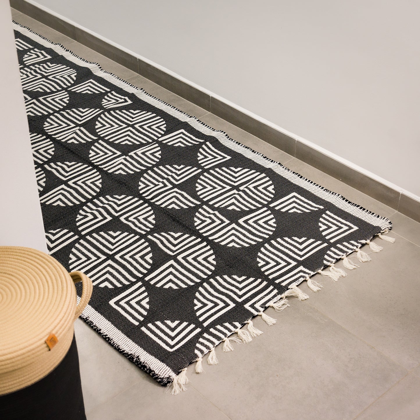 Durable Runner Rug Lozana | 3m x 1m Hallway Carpet