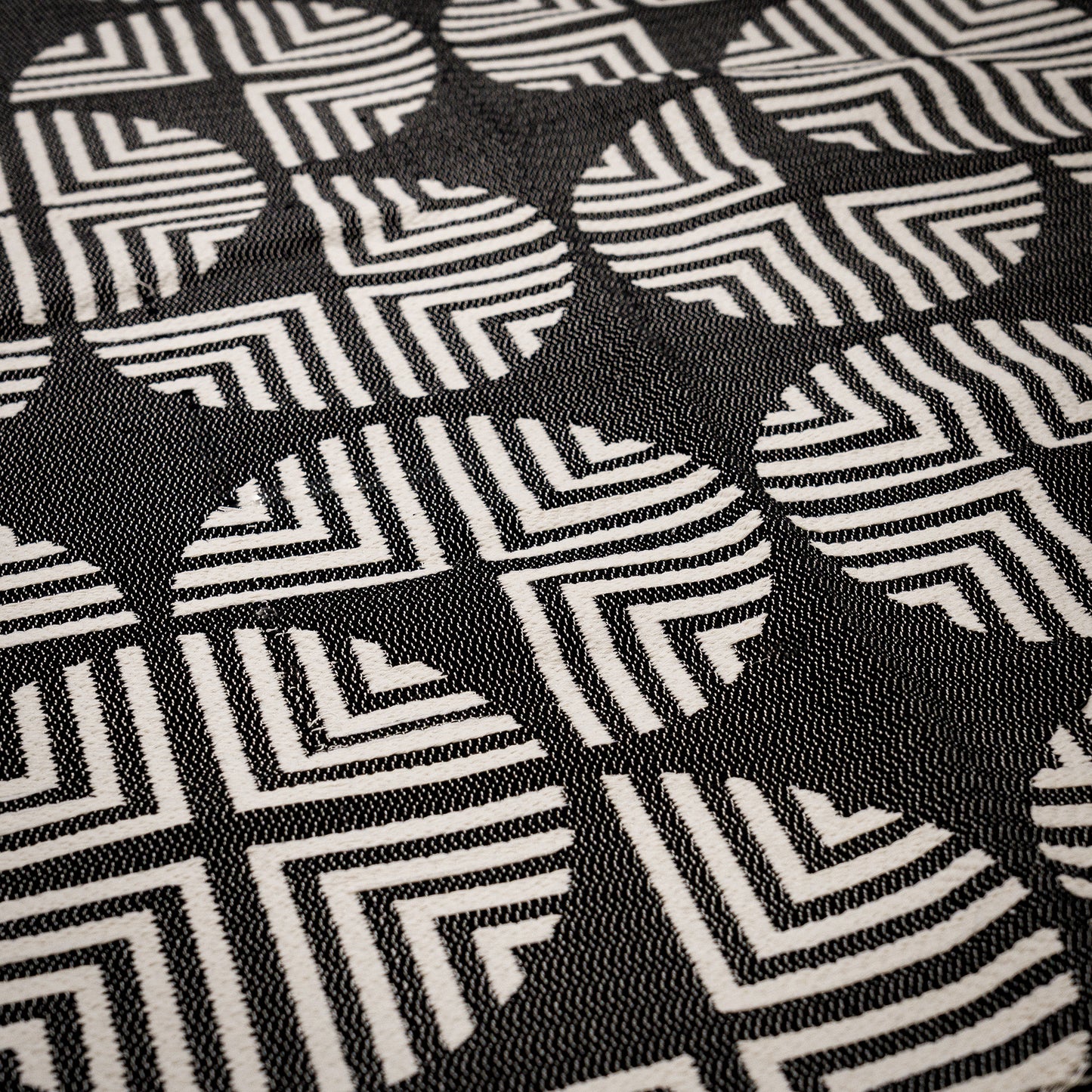 Durable Runner Rug Lozana | 3m x 1m Hallway Carpet