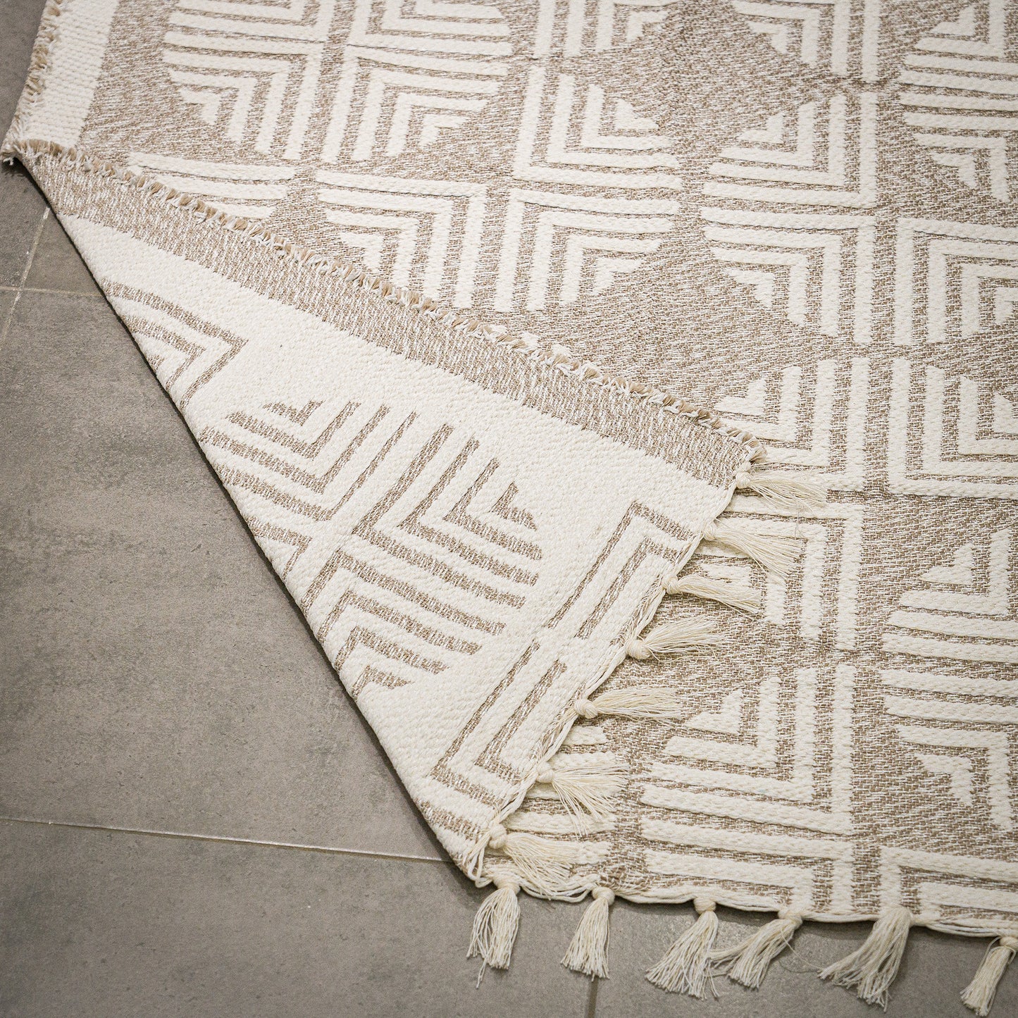 Durable Runner Rug Lozana | 3m x 1m Hallway Carpet