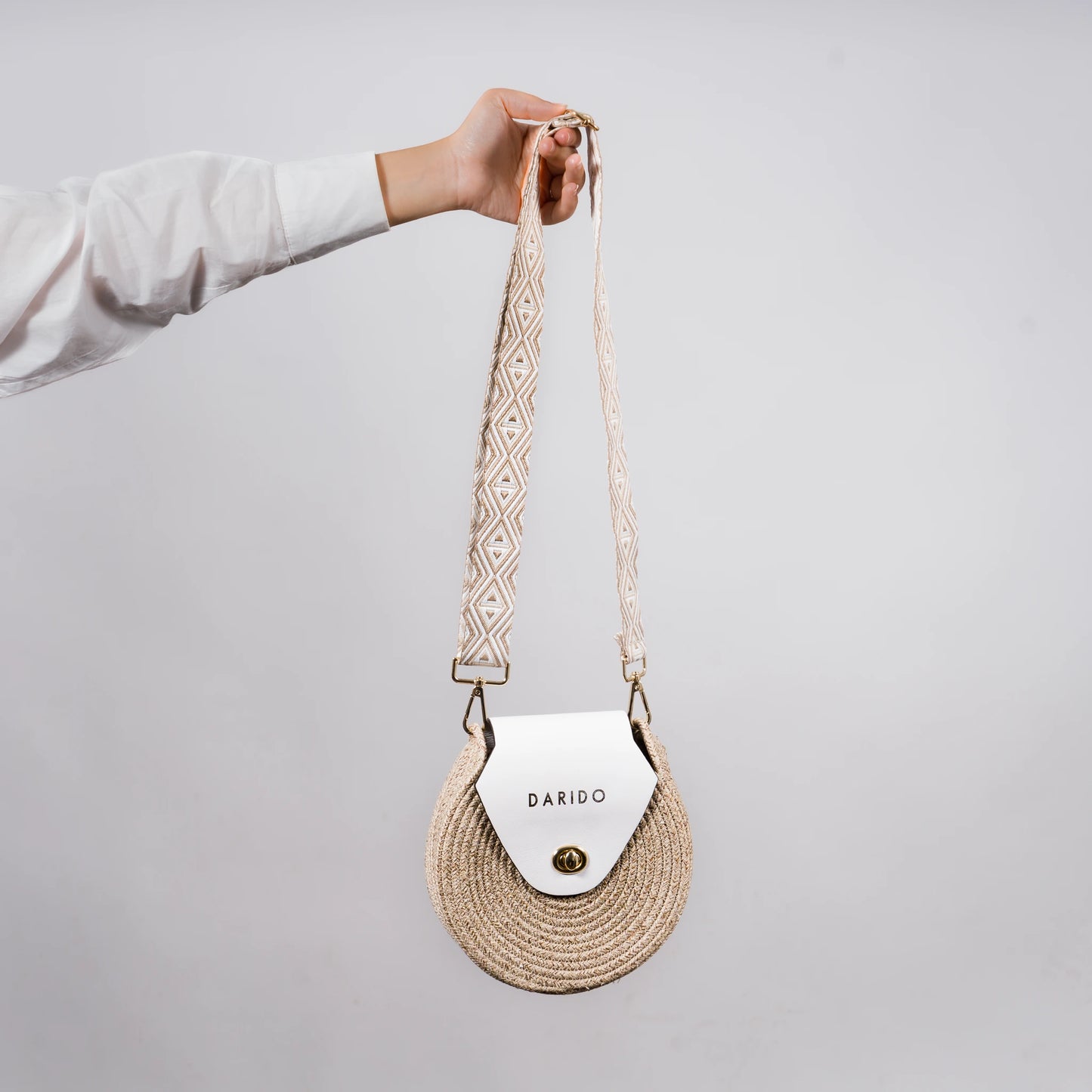 Blana & Amla Round Handbag – Handmade Elegance in Natural Fibers