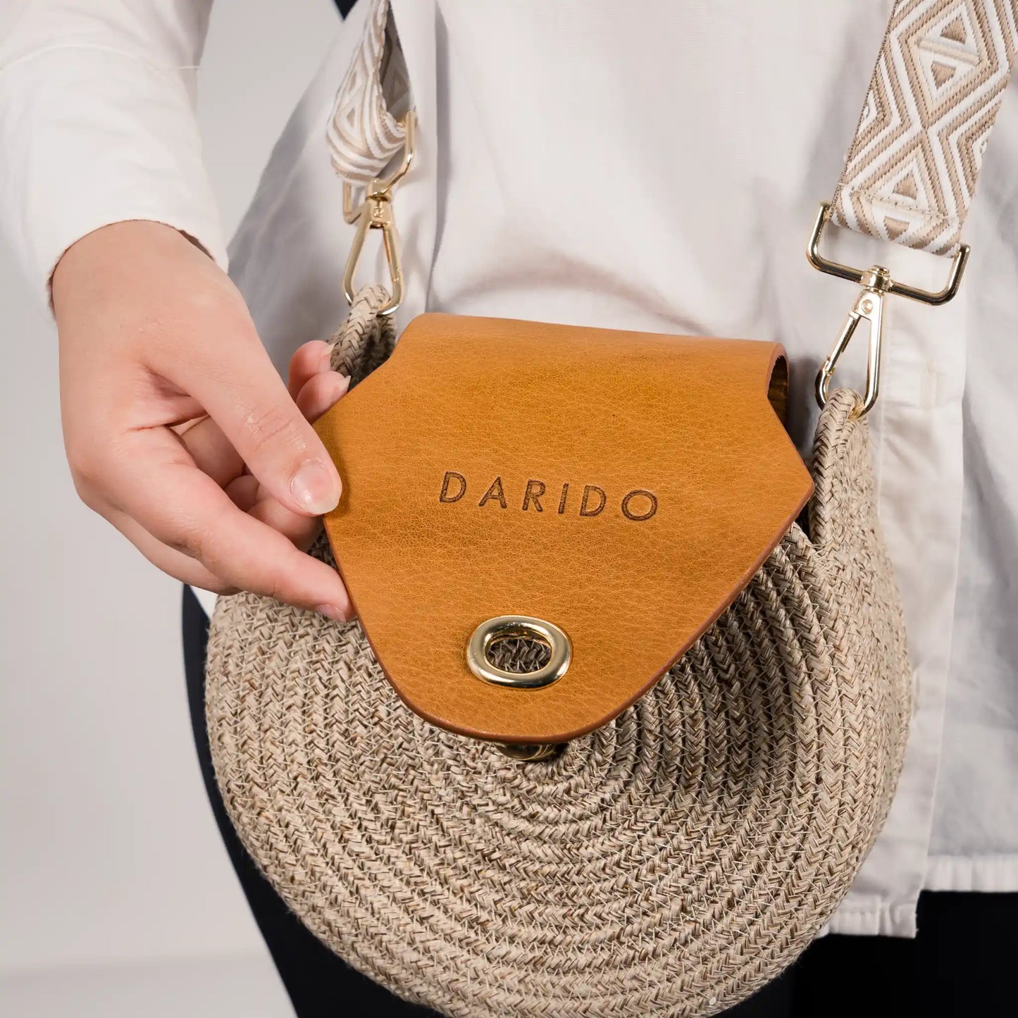 Blana & Amla Round Handbag – Handmade Elegance in Natural Fibers