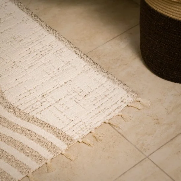 DARIDO_250522_dsc07509 Handmade Cotton Bath Mat Sable| Reversible Bathroom Rug